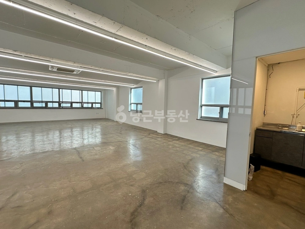 서울특별시 강남구 논현동 사무실 사진 1