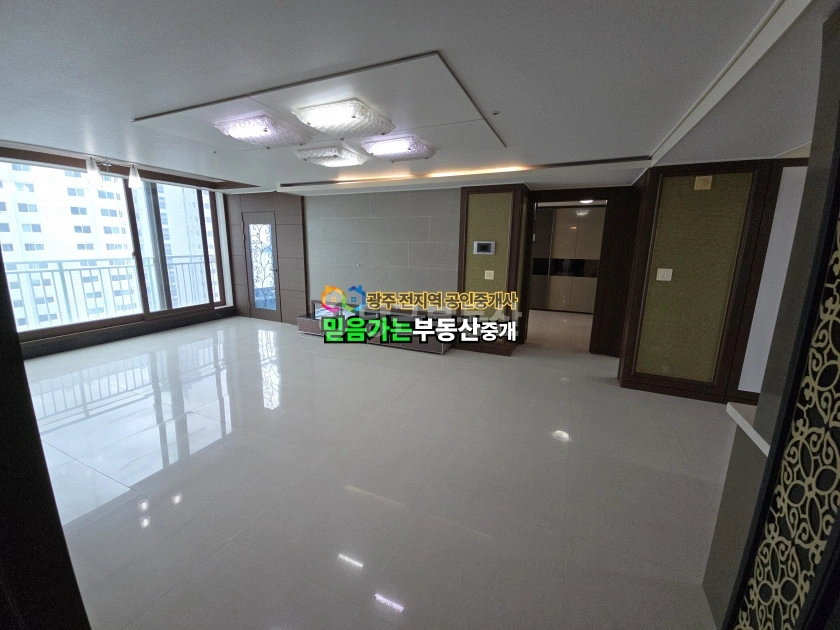 전남광주통합특별시 북구 본촌동 아파트 사진 1