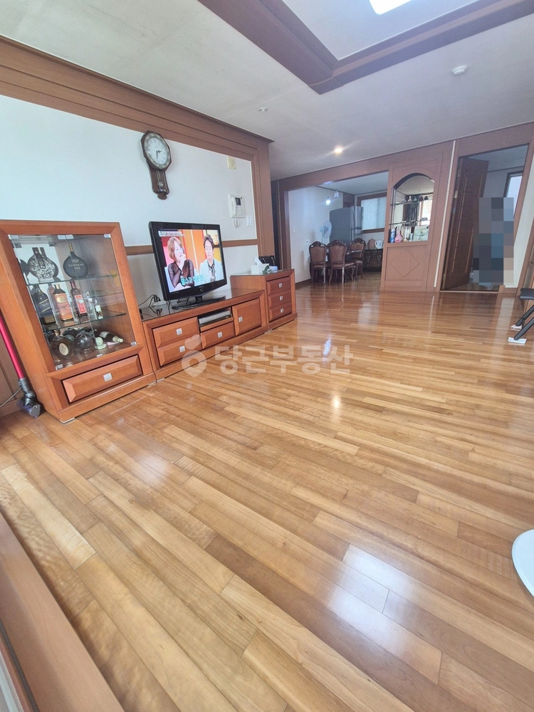 부산광역시 연제구 연산동 아파트 사진 1
