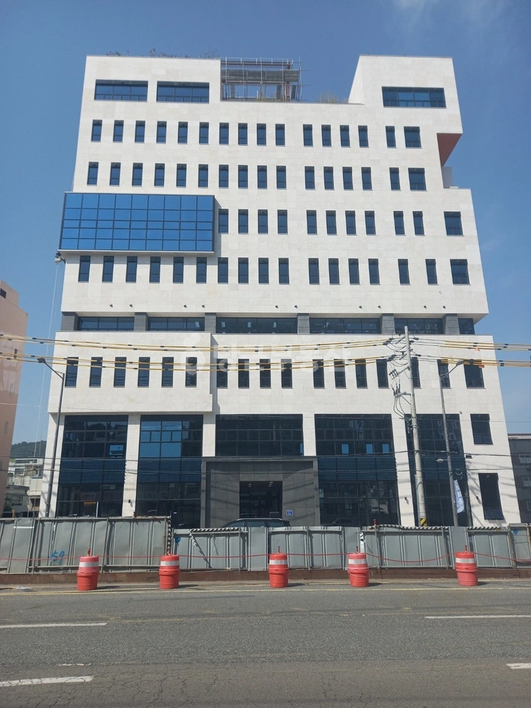 전남광주통합특별시 남구 백운동 상가 사진 1