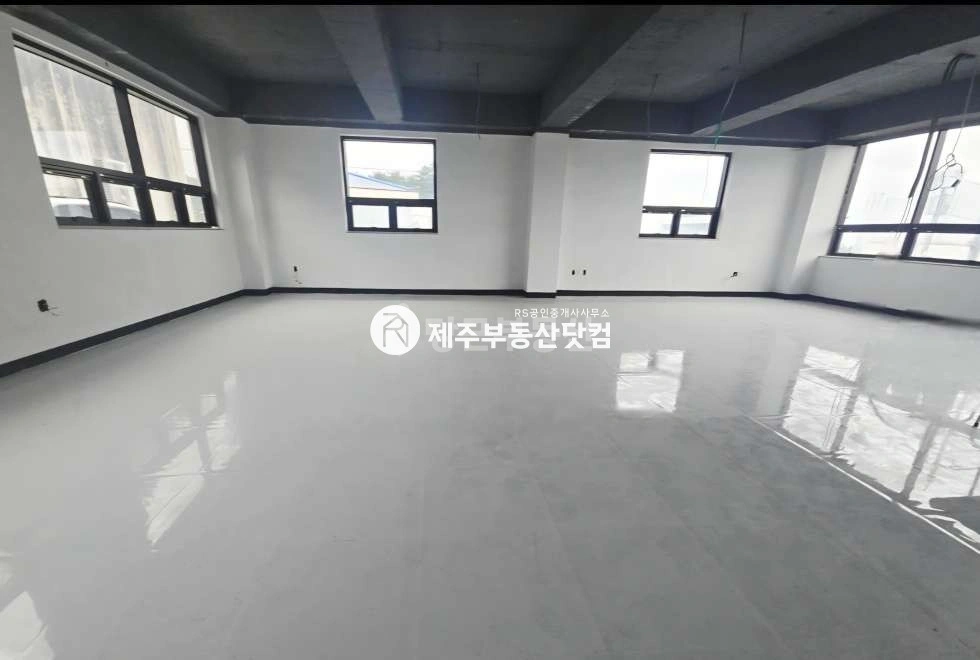 제주특별자치도 제주시 오라이동 상가 사진 1