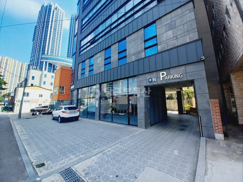 전남광주통합특별시 서구 농성동 상가 사진 1