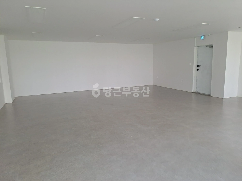 대전광역시 서구 탄방동 상가 사진 1
