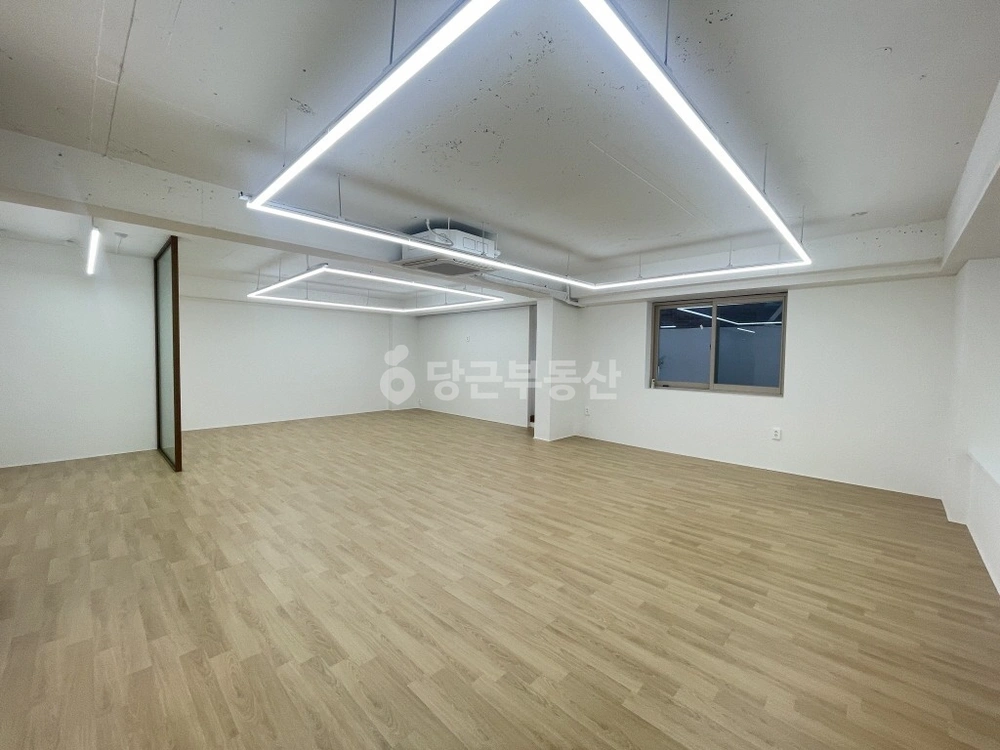 서울특별시 강남구 논현동 사무실 사진 1