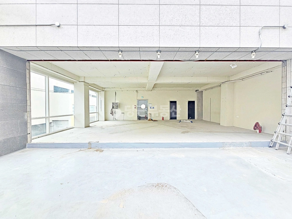 경기도 수원시 팔달구 인계동 상가 사진 1