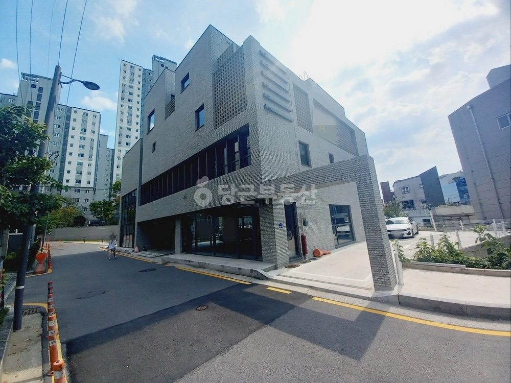 전남광주통합특별시 서구 마륵동 상가 사진 1