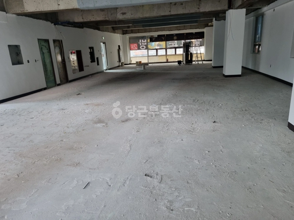 대전광역시 유성구 궁동 상가 사진 1