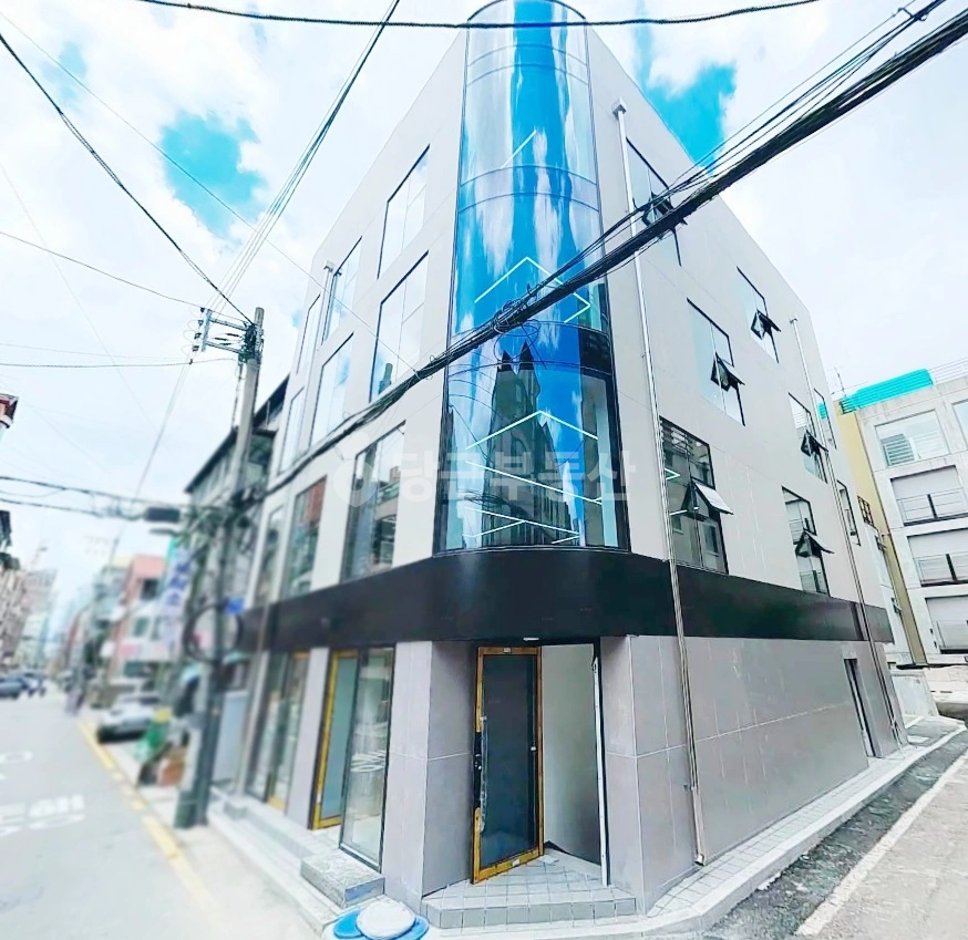 서울특별시 강남구 역삼동 건물 사진 1