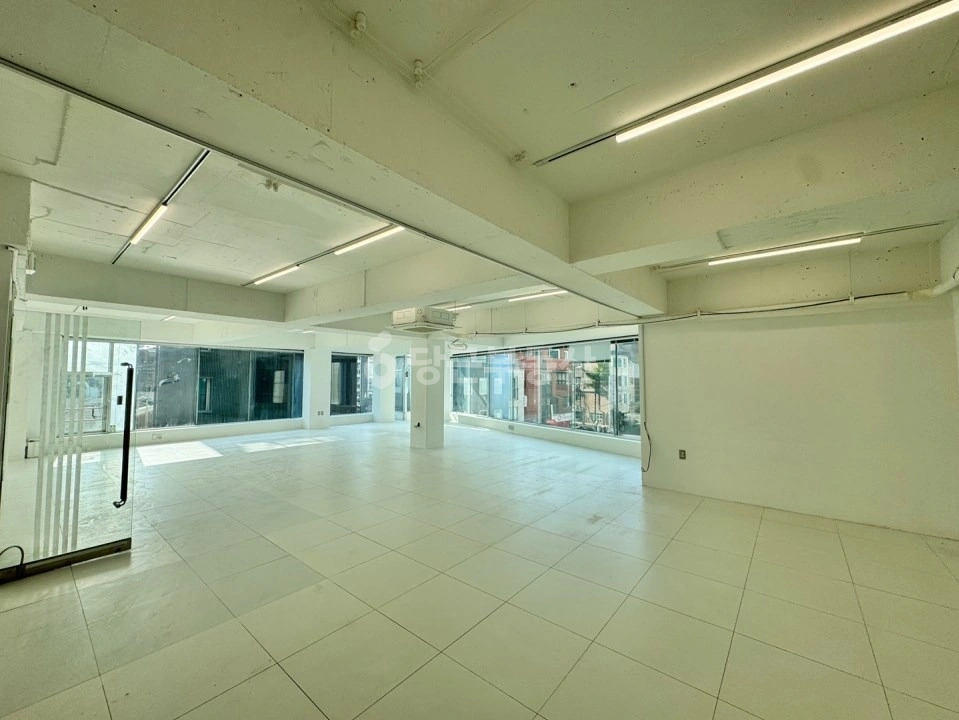 서울특별시 강남구 역삼동 사무실 사진 1
