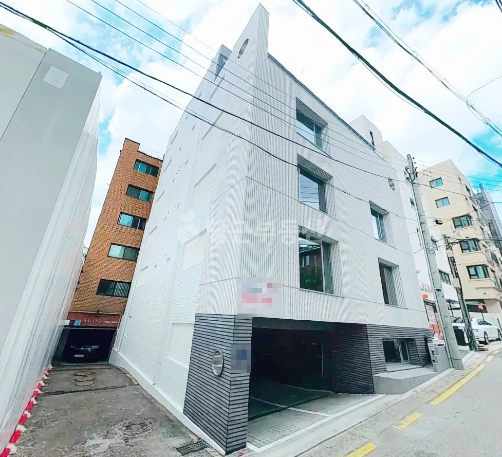 서울특별시 강남구 역삼동 건물 사진 1