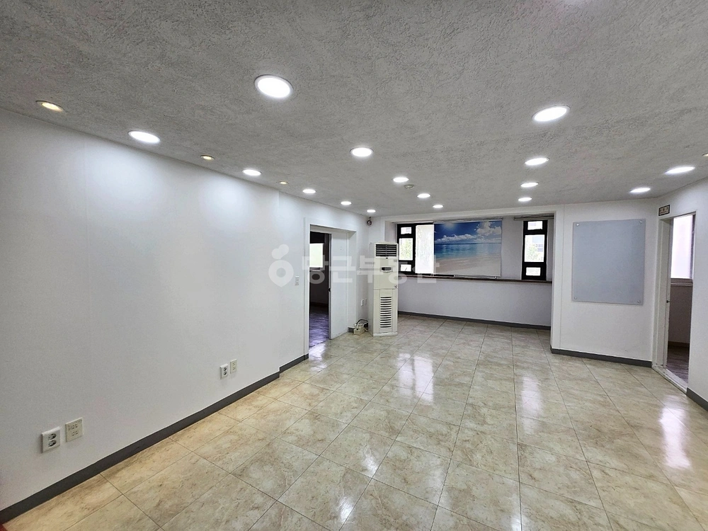 서울특별시 강남구 논현동 사무실 사진 1