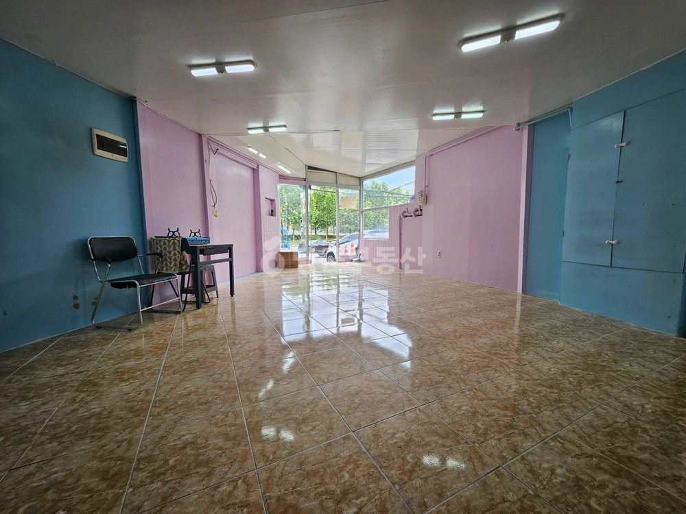 서울특별시 서대문구 창천동 상가 사진 1