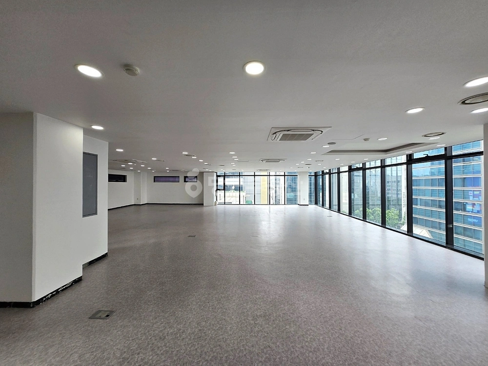 서울특별시 강남구 역삼동 사무실 사진 1