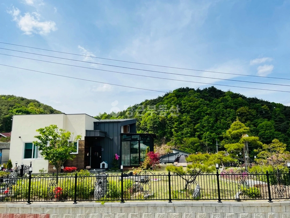 강원특별자치도 홍천군 홍천읍 단독/전원주택 사진 1