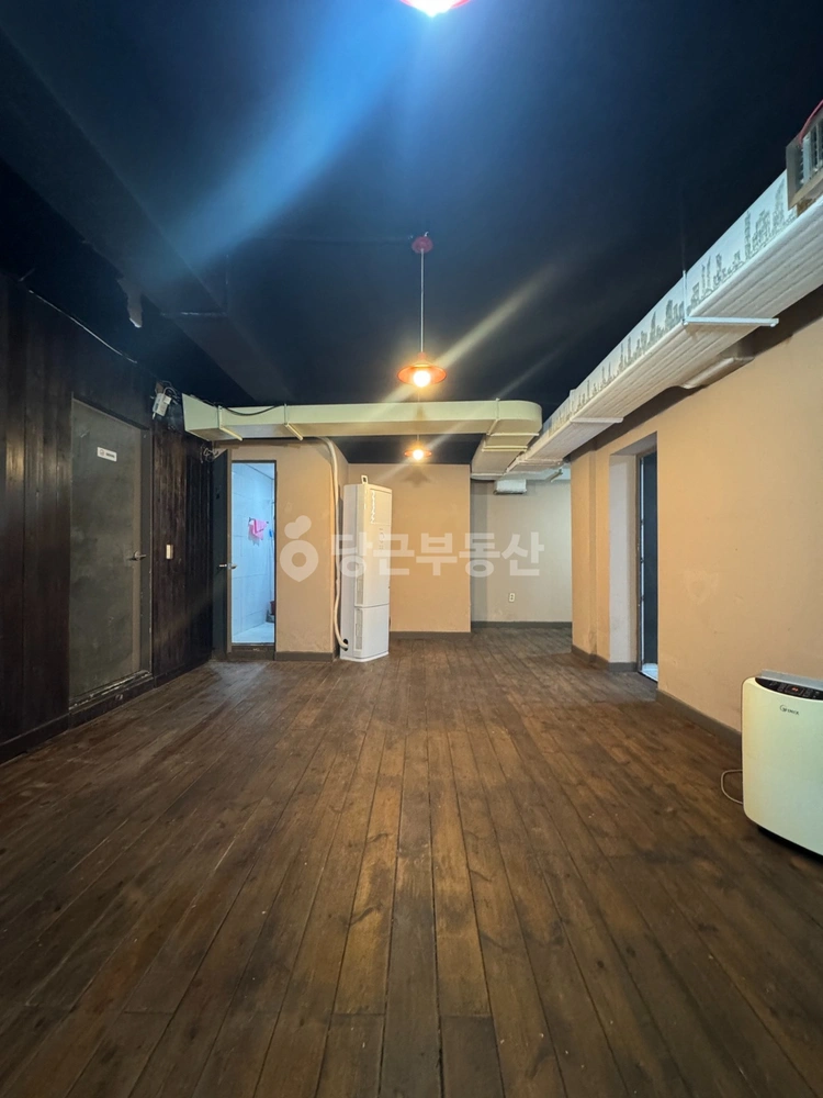 서울특별시 마포구 동교동 상가 사진 1