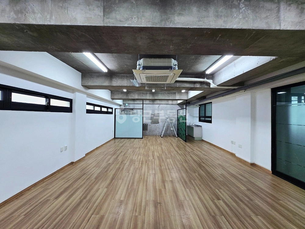 서울특별시 강남구 논현동 사무실 사진 1