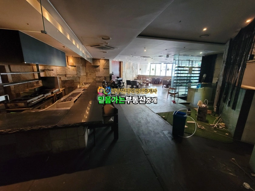 전남광주통합특별시 서구 치평동 상가 사진 1