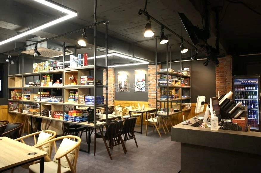 서울특별시 마포구 동교동 상가 사진 1