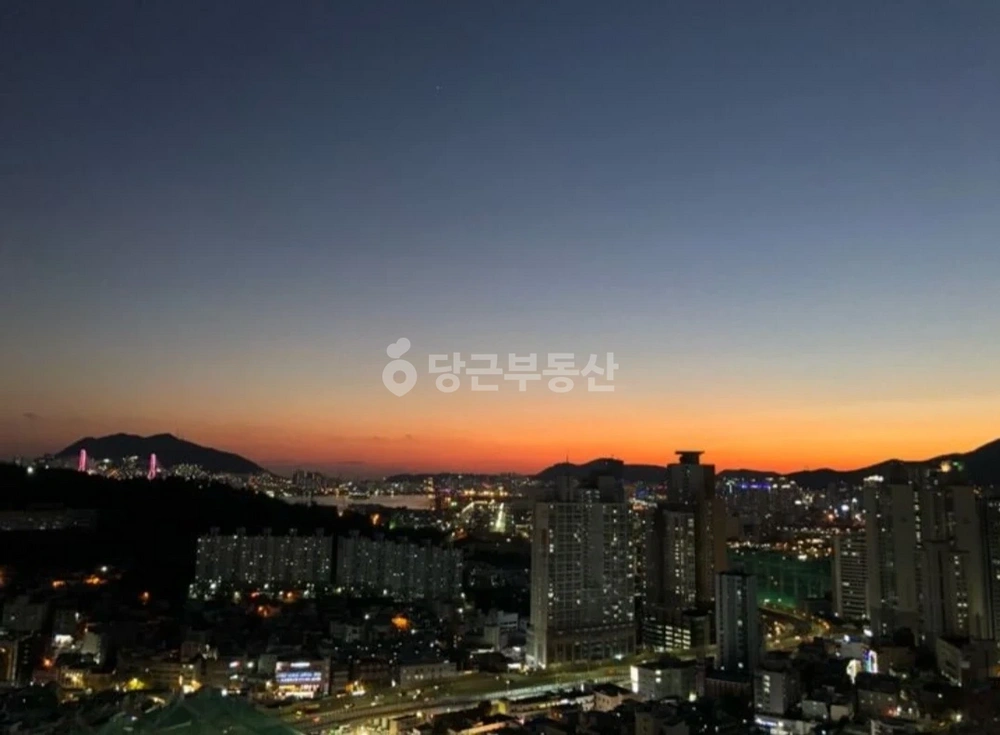 부산광역시 남구 문현동 아파트 사진 1