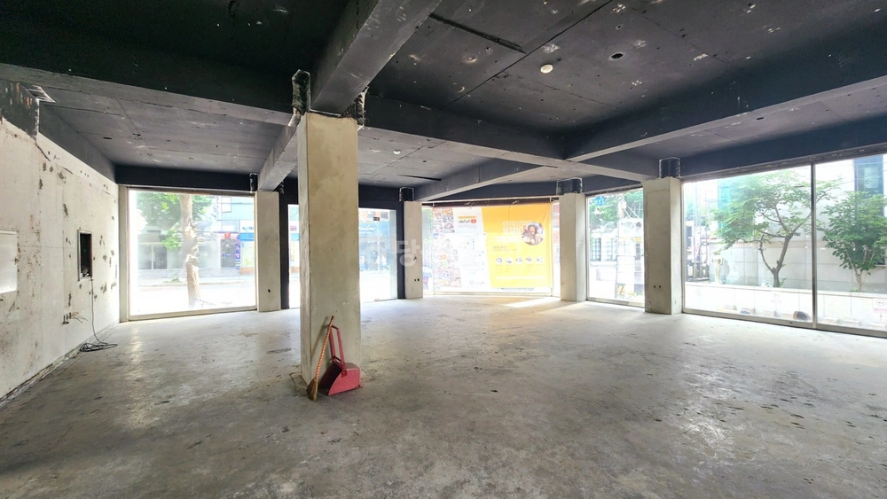 서울특별시 마포구 서교동 상가 사진 1