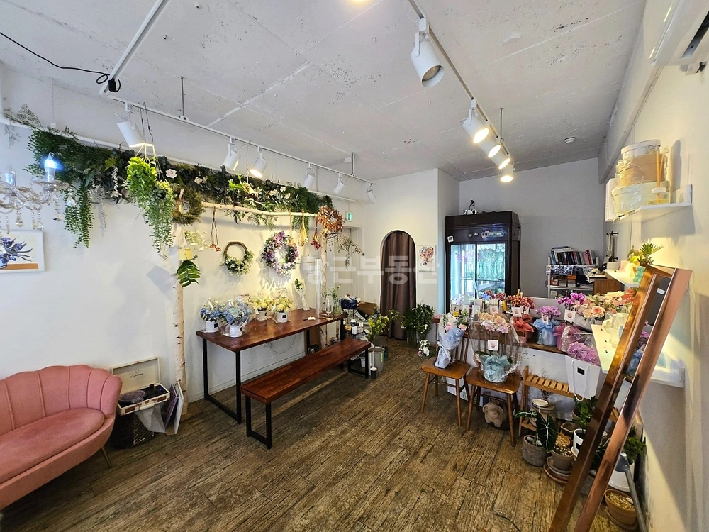 서울특별시 강남구 역삼동 상가 사진 1