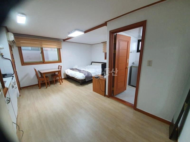 서울특별시 강남구 역삼동 원룸 사진 1