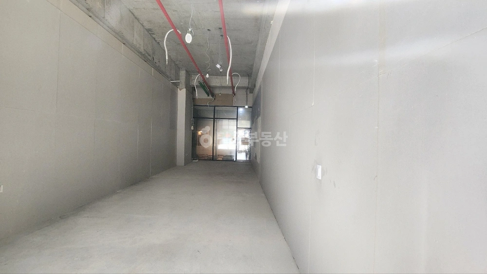 경기도 수원시 권선구 금곡동 상가 사진 1