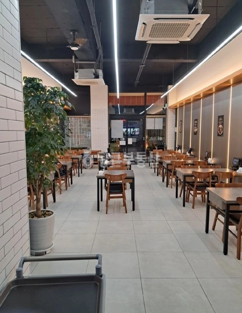 충청남도 천안시 서북구 불당동 상가 사진 1