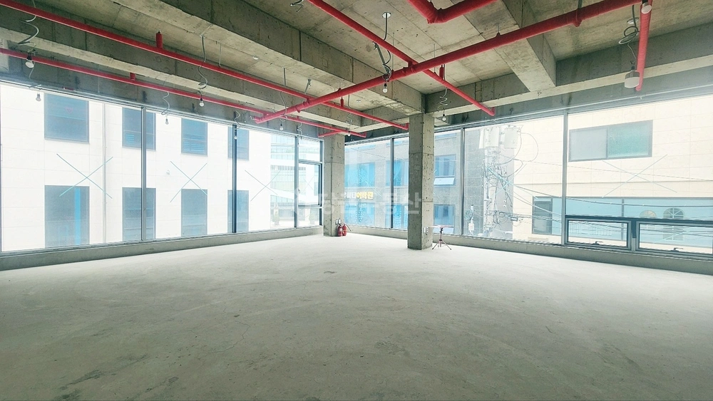 경기도 수원시 팔달구 매산로1가 상가 사진 1