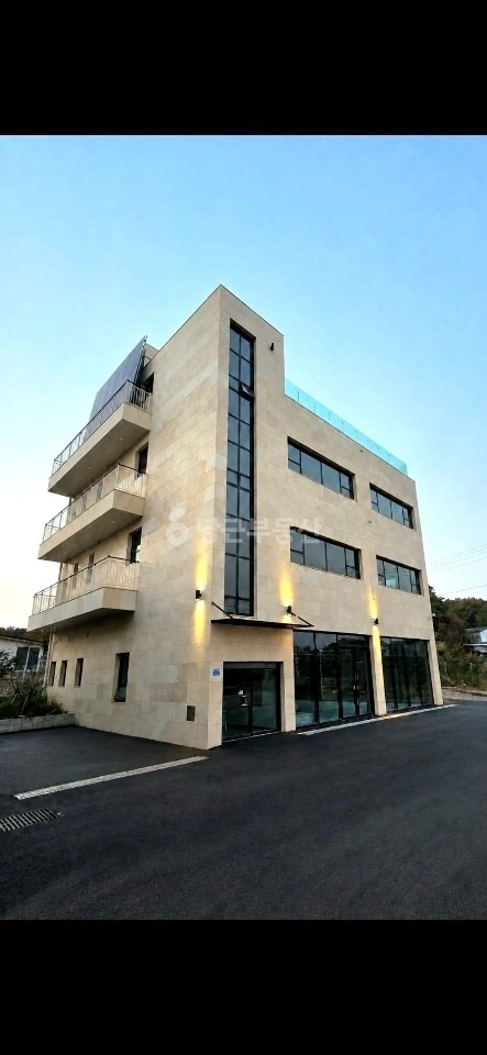 경기도 고양시 덕양구 성사동 건물 사진 1
