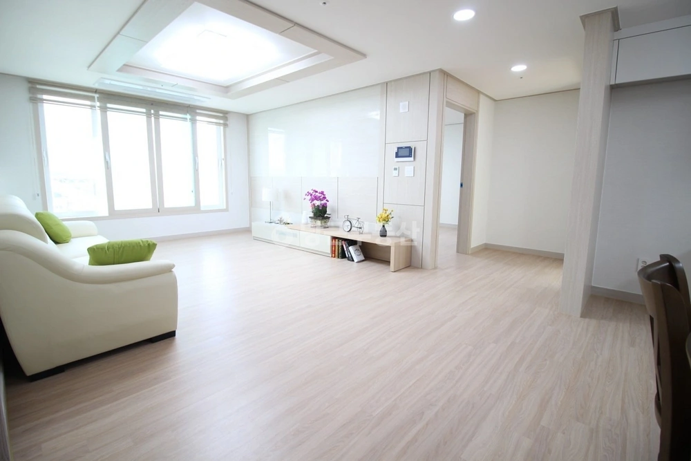 부산광역시 동래구 온천동 아파트 사진 1