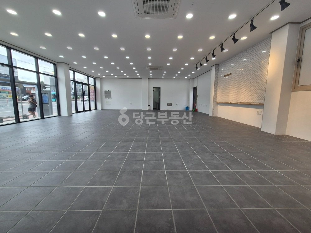 제주특별자치도 제주시 오라이동 상가 사진 1