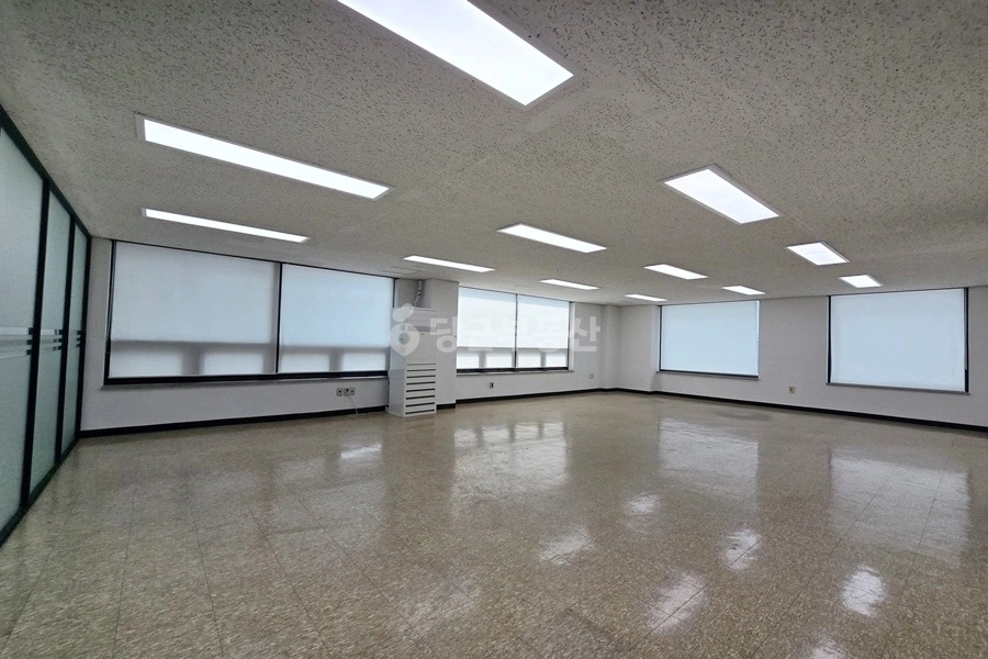 서울특별시 강남구 신사동 사무실 사진 1