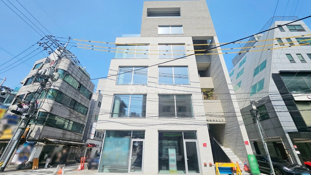 서울특별시 강남구 신사동 건물 사진 1