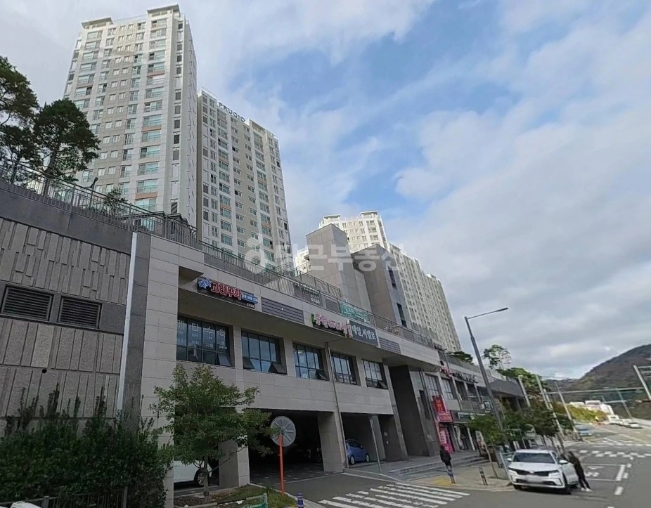 경상남도 거제시 문동동 아파트 사진 1