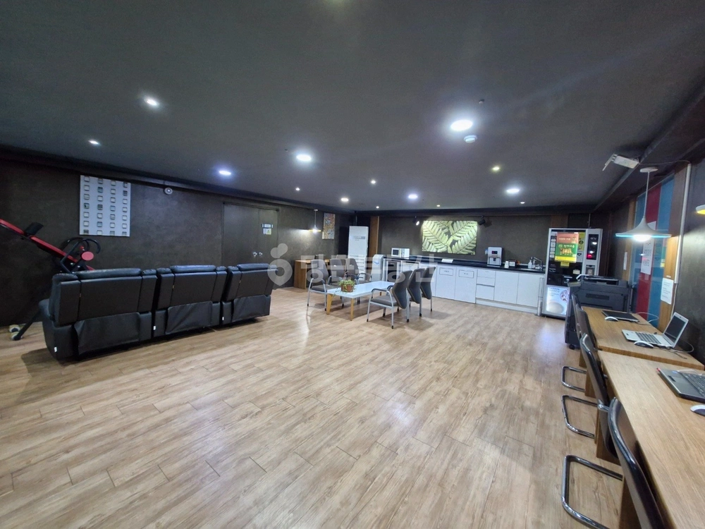 경기도 고양시 일산동구 장항동 사무실 사진 1
