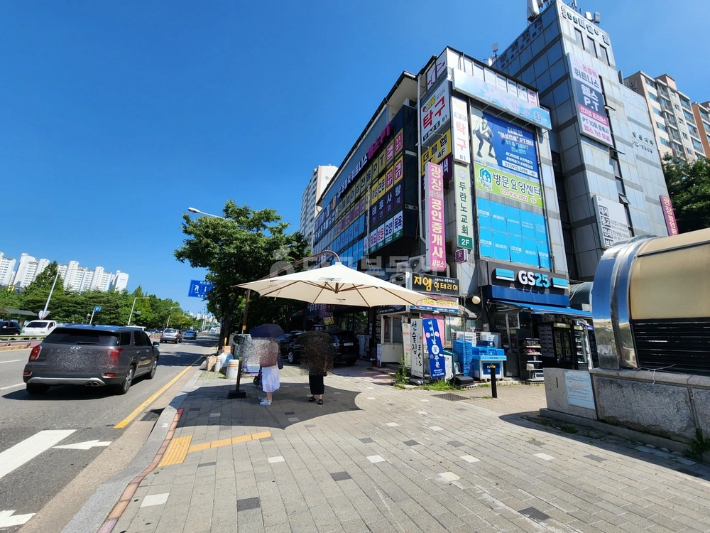 경기도 고양시 일산서구 일산동 상가 사진 1