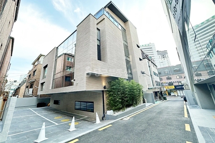 서울특별시 강남구 역삼동 건물 사진 1