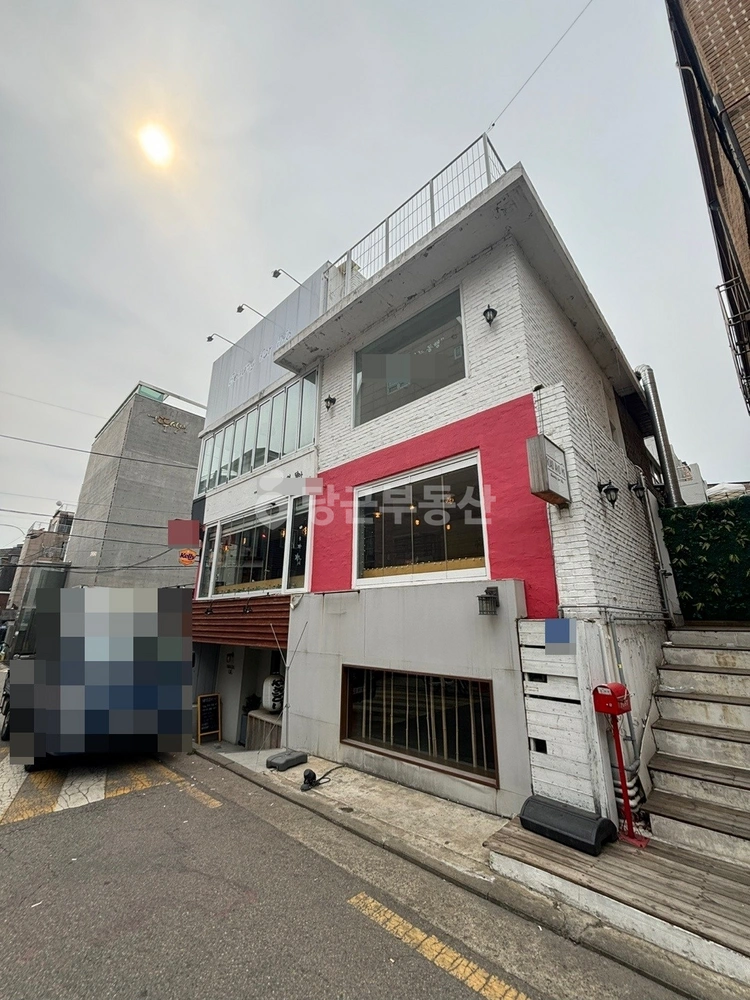 서울특별시 마포구 서교동 상가 사진 1