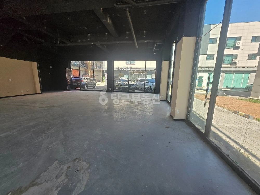 인천광역시 서해구 청라동 상가 사진 1