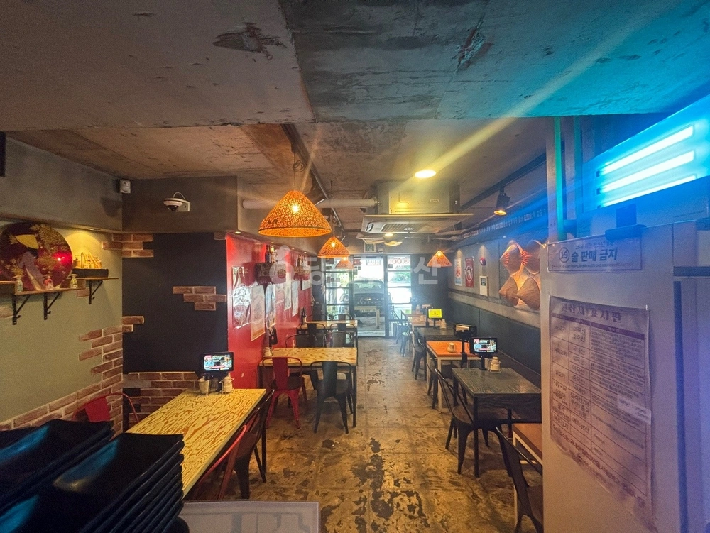 서울특별시 마포구 동교동 상가 사진 1