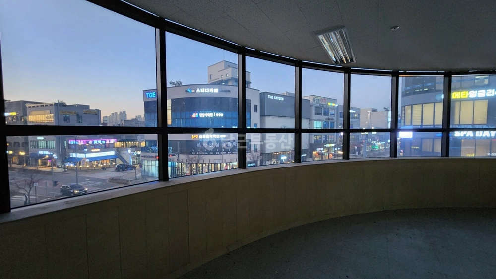경기도 수원시 영통구 신동 상가 사진 1