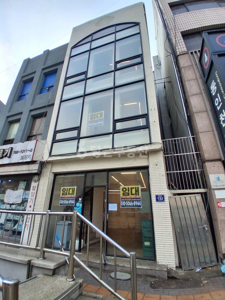 인천광역시 제물포구 인현동 상가 사진 1