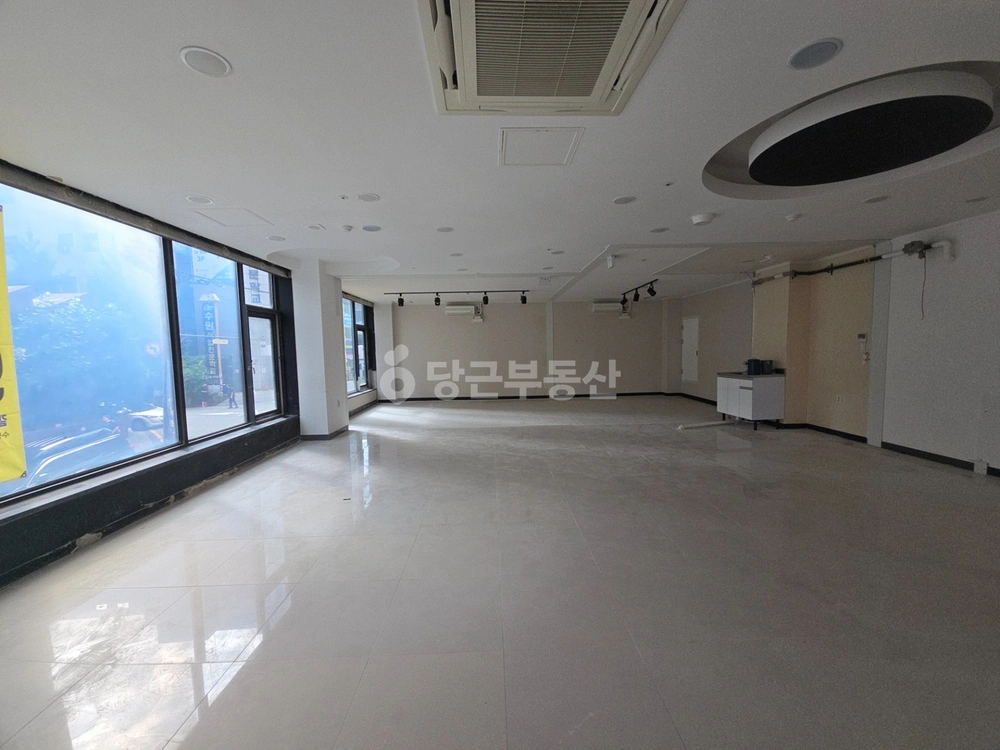 경기도 수원시 팔달구 인계동 상가 사진 1