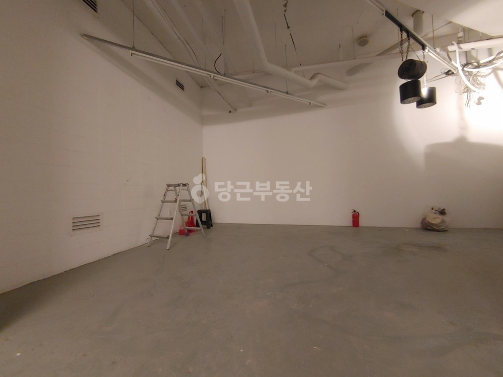 서울특별시 강남구 신사동 사무실 사진 1