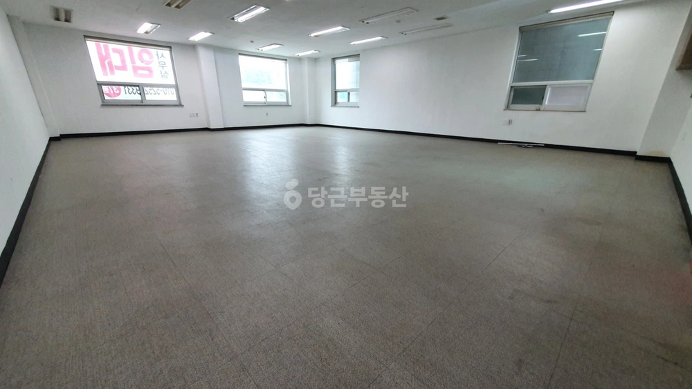 경기도 수원시 팔달구 우만동 상가 사진 1