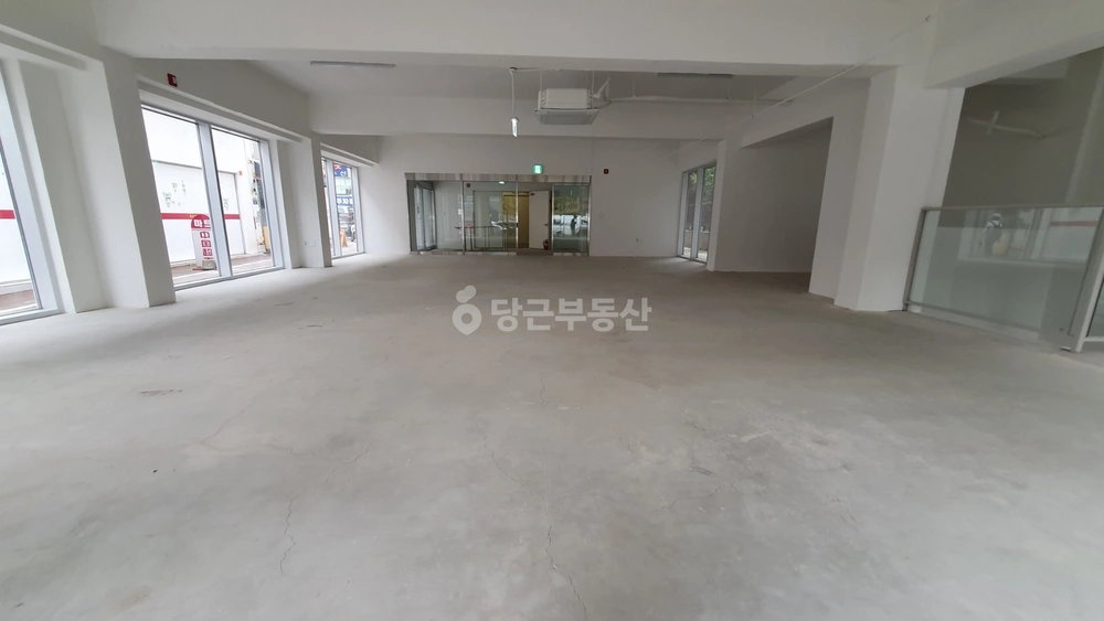 경기도 수원시 팔달구 팔달로3가 상가 사진 1