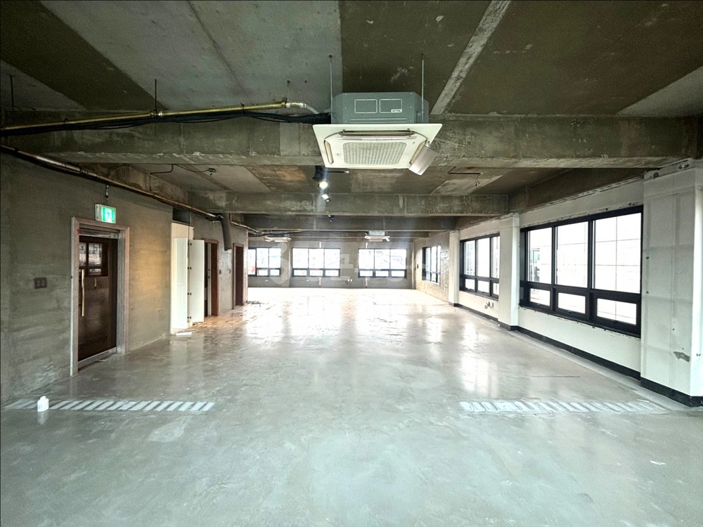 서울특별시 마포구 서교동 상가 사진 1