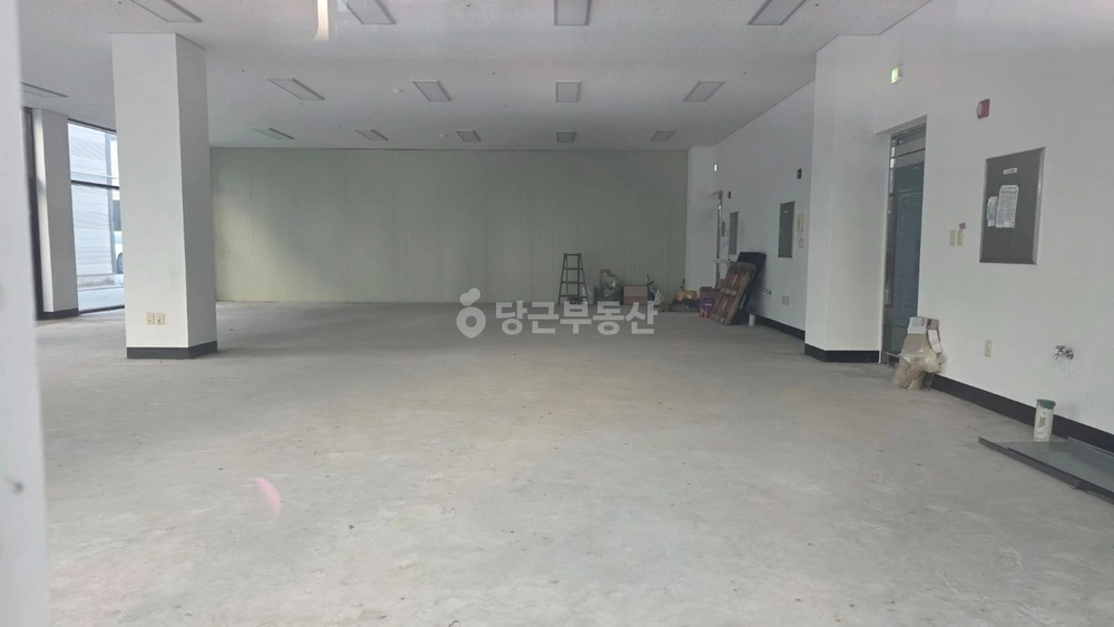 충청남도 천안시 서북구 백석동 상가 사진 1