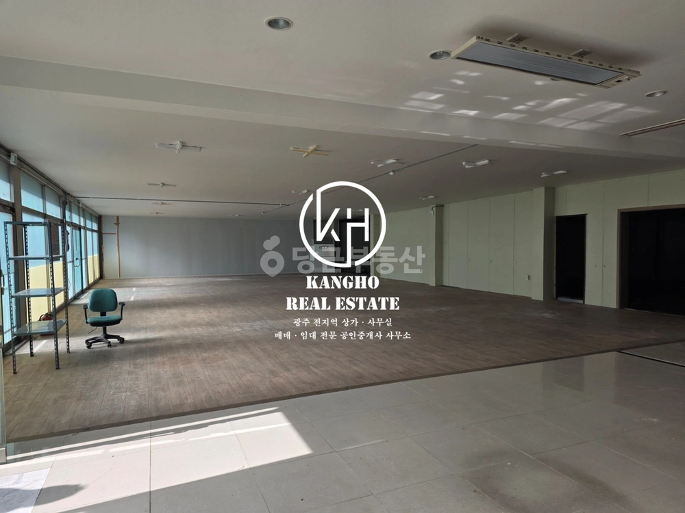 전남광주통합특별시 북구 삼각동 상가 사진 1